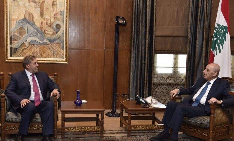 بري تابع مع افرام الإستحقاق الرئاسي
جنبلاط: انتخاب رئيس ضرورة لتحرير البلاد