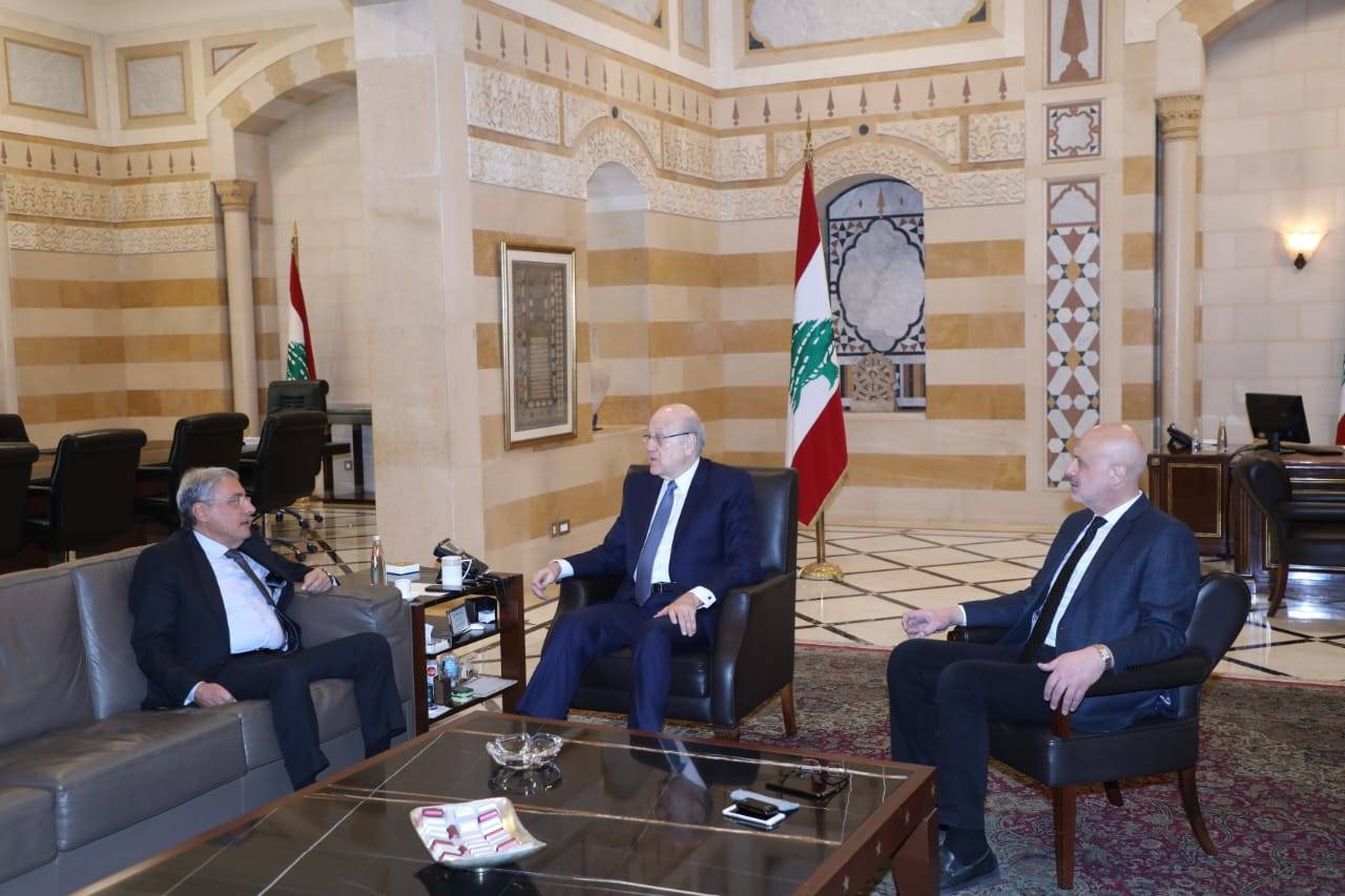 ميقاتي استعرض مع خوري ومولوي
أوضاع السجون والعفو العام