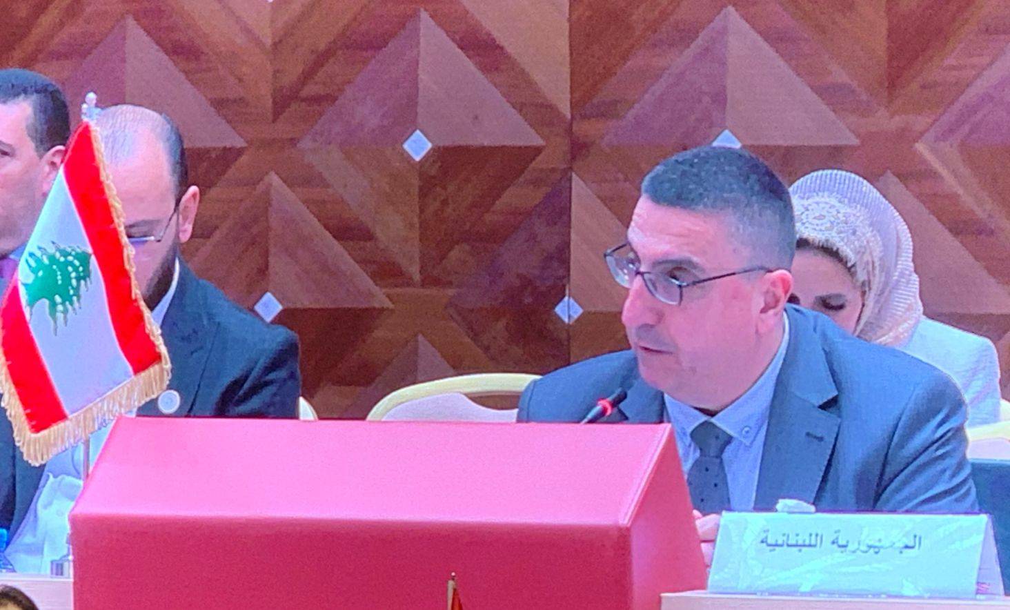 حجار من الجزائر: نطالب بجسر
جوي وبحري لاستكمال المساعدات