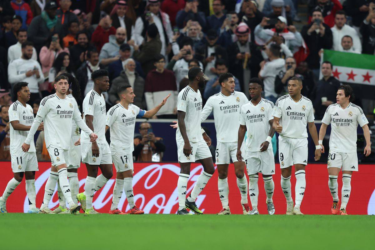 ريال مدريد يتوج بلقب كأس القارات للأندية