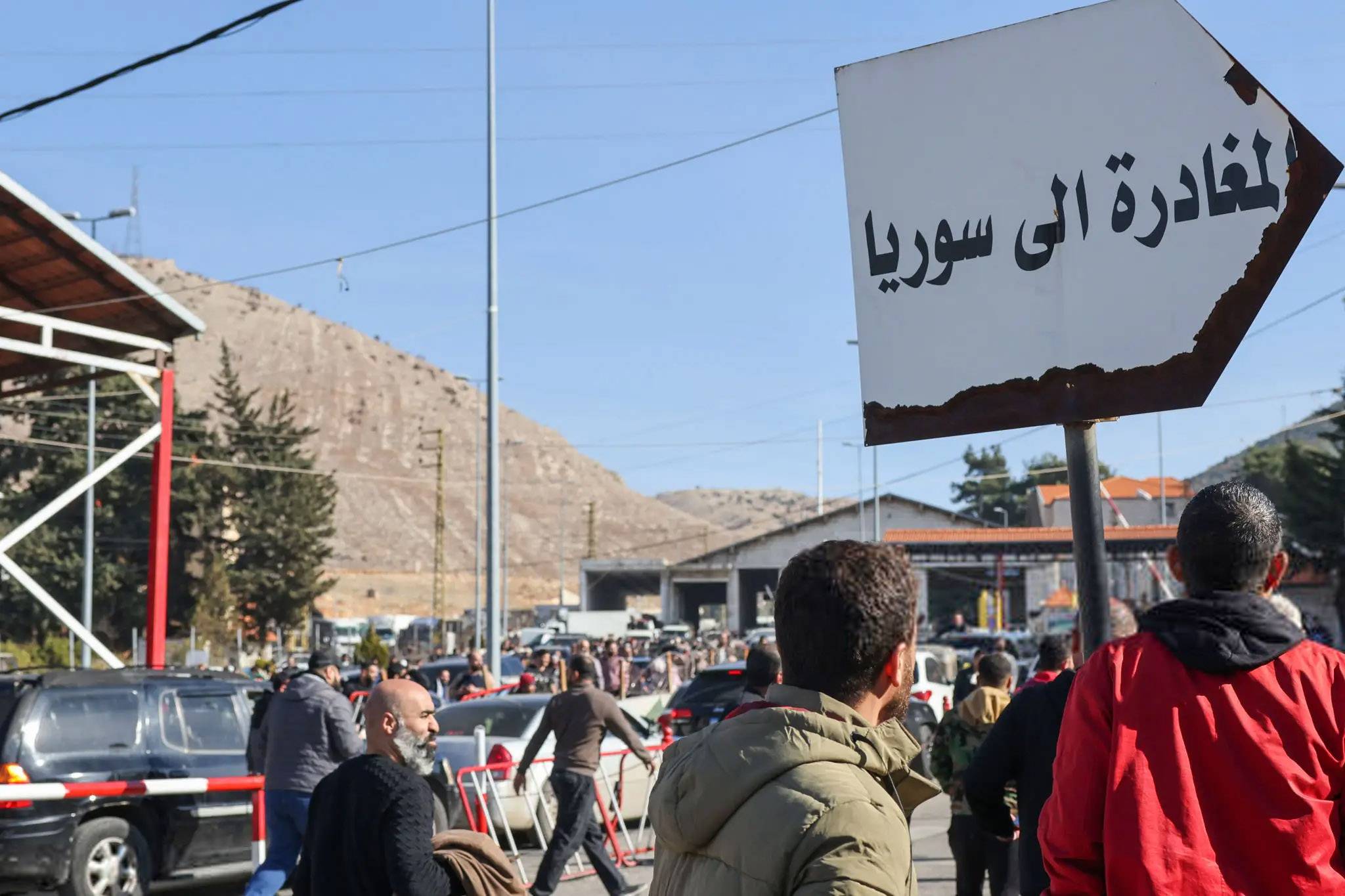 هل يبحث لبنان قريباً هذه الملفات الشائكة مع الحكومة الانتقاليّة في سوريا؟!