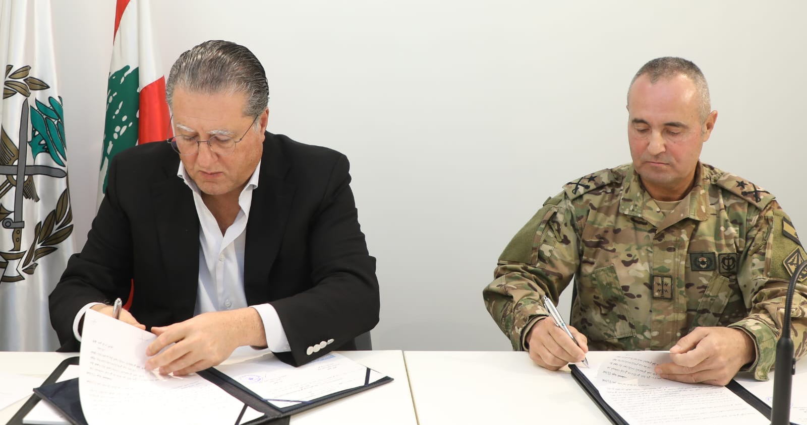 شقير وزغيب وقعا مذكرة تعاون بين غرفة بيروت وجبل لبنان ومركز البحوث في الجيش