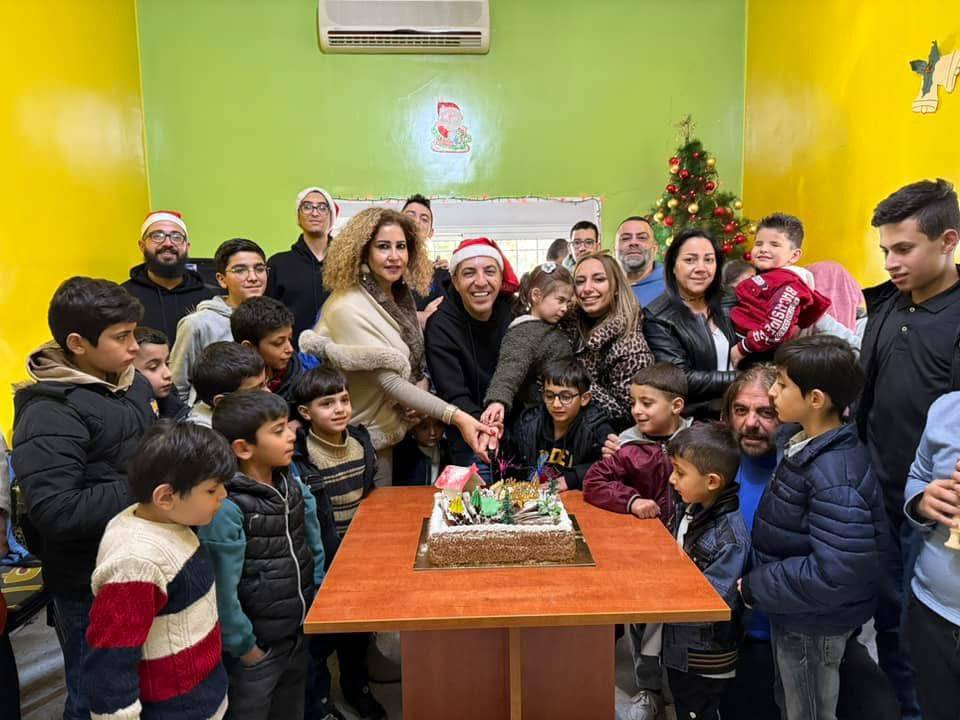 حركة شباب الشرق تحتفل بعيد الميلاد مع طلاب جمعية حرمون لرعاية المكفوفين