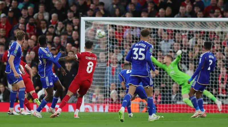 ليفربول يستضيف ليستر للابتعاد في الصدارة