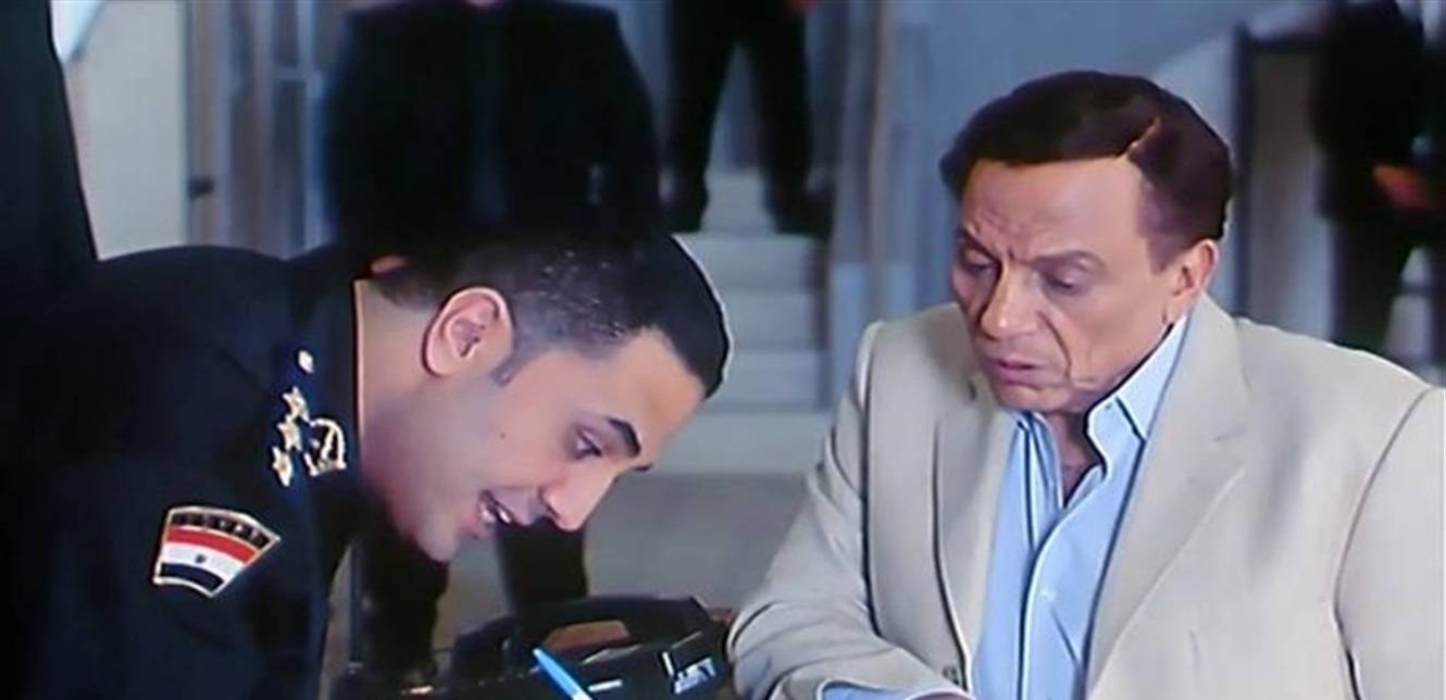 لأوّل مرة.. مخرج "السفارة في العمارة" يكشف عن معاناة عادل إمام في الفيلم