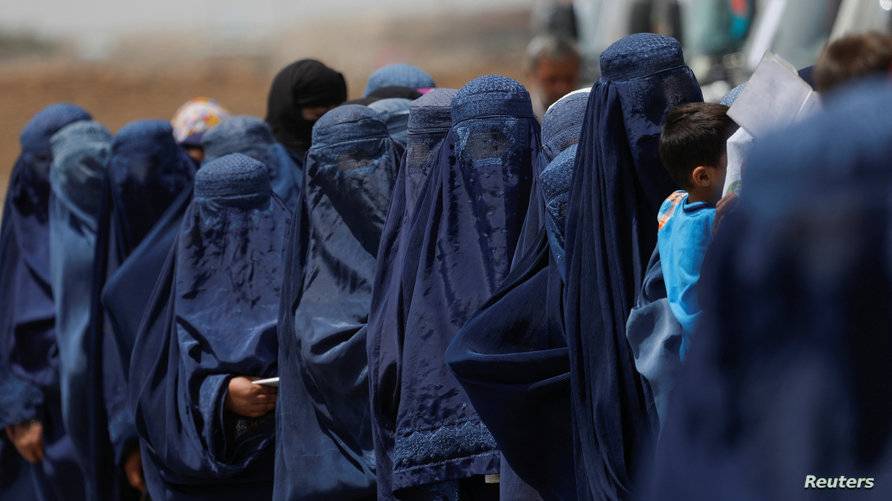 طالبان تطالب بالتوقف عن توظيف النساء