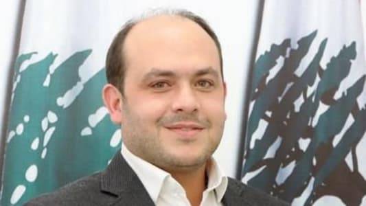 "اسم الرئيس المقبل رهن موقف الكتلة النيابيّة الرمادية"
الأسمر لـ"الديار": "القوات" تسعى لحصول الانتخاب اليوم قبل الغد
ومنفتحة على الجميع للوصول الى تفاهمات