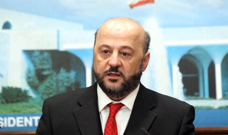 "القوات ستعلن موقفها بعد اجتماع تعقده كتلتها قبل الجلسة الرئاسيّة"

رياشي لـ "الديار": الإنتخاب سيحصل في 9 كانون الثاني
جعجع يمتلك تجربة دولتية تنطبق على مشروع إعادة بناء المؤسسات