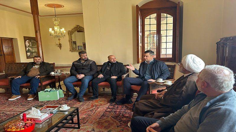 وفد من حزب الله في الشمال زار فرنجيه مهنئاً
وشاكراً لما بذله "المرده" وأهالي زغرتا خلال العدوان