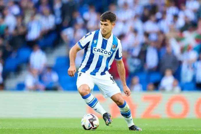 ريال مدريد يستقر على خليفة كروس... وسبيل وحيد للصفقة