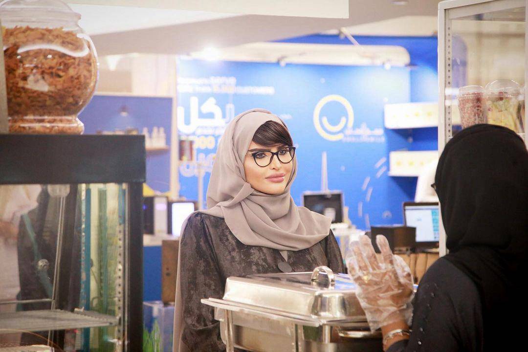 حليمة المهيري...تقدم ايجابي مستمر في مجال الميديا