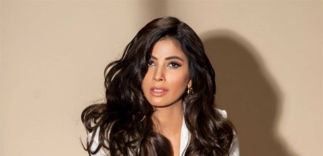 طليق ممثلة شهيرة يحسم حقيقة زواجه من روبي.. ويصدر بيانًا