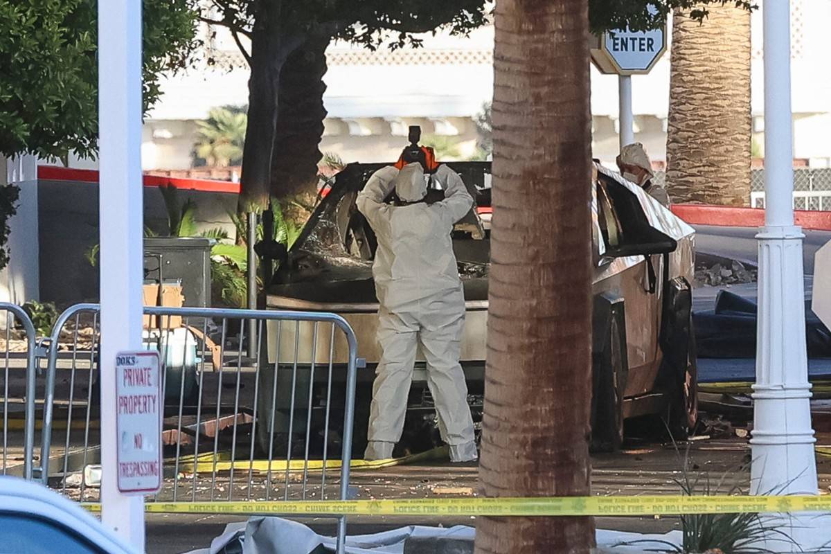 جديد حادثة الانفجار أمام فندق ترامب