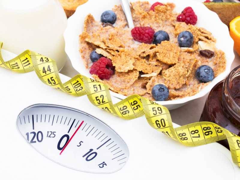 توقيت الوجبات: العلاقة بين الساعة البيولوجيّة والوزن!