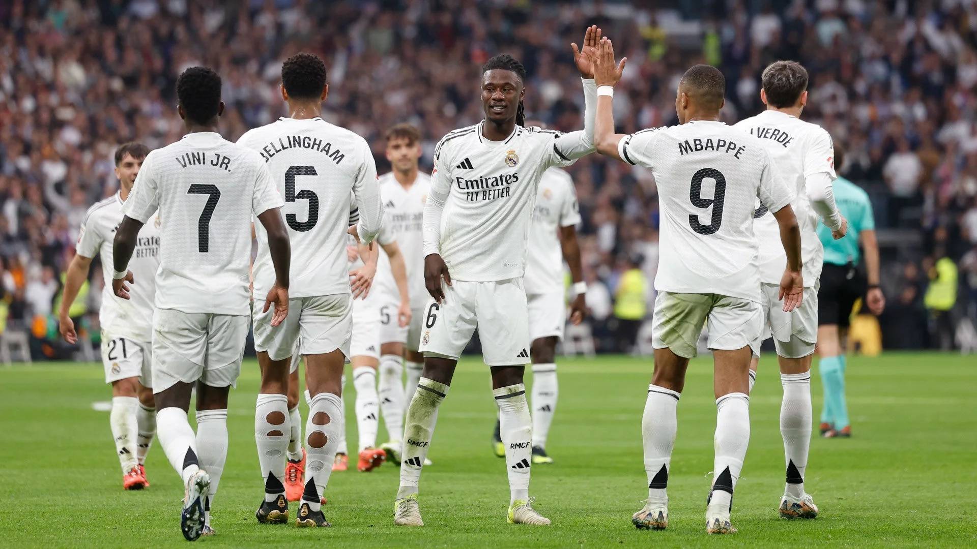 5000 نقطة... ريال مدريد يبتعد بعرش تاريخي عن برشلونة