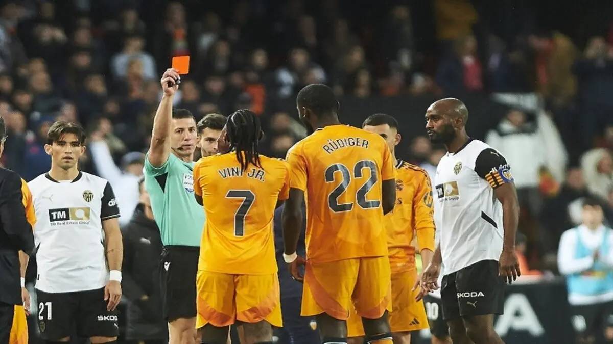 بسبب طرد فينيسيوس...
تحرك مثير داخل ريال مدريد