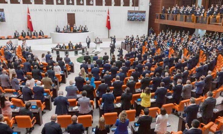 البرلمان التركي والعمال الكردستاني يمهدان الطريق نحو السلام