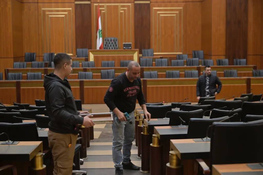 كيف بدا المشهد في ساحة النجمة عشيّة انتخاب رئيس الجمهوريّة اليوم؟
جهوزيّة عالية لاختيار الرئيس الجديد... واستنفار خارجي... والتدخلات تجاوزت الحدود