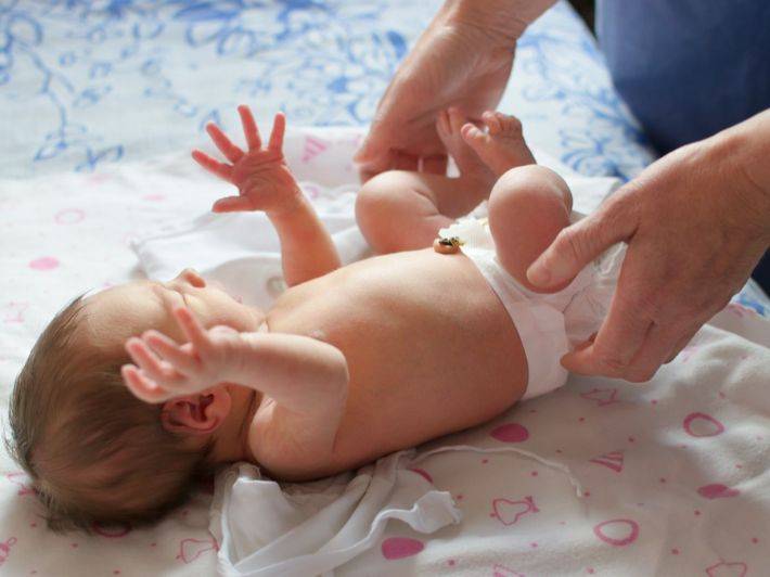 الخصية المعلّقة لدى لأطفال... كيف تؤثر في صحّتهم؟