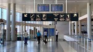 إيران تعلن حل أزمة طائرتها في مطار بيروت بعد التنسيق مع السلطات اللبنانية