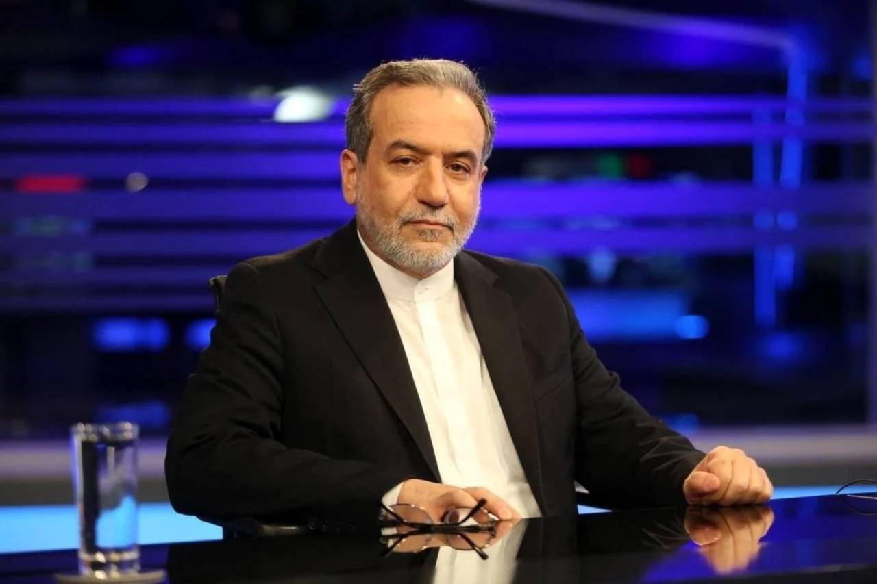 عراقتشي: العمل الدبلوماسي يمضي قدماً جنباً إلى جنب مع العمل في الساحات ويكملان بعضهما الآخر