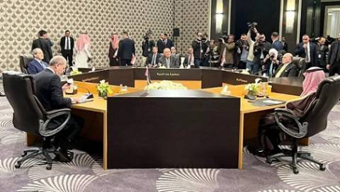بدء اجتماع الرياض لمناقشة الوضع في سوريا