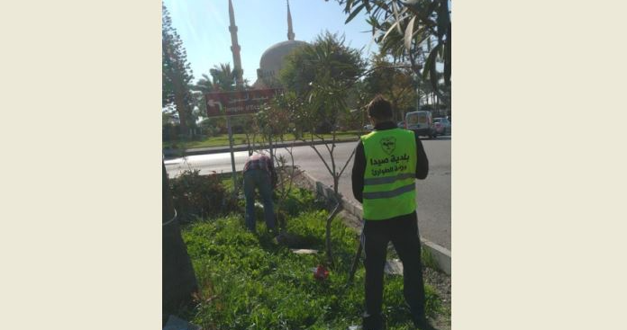بلدية صيدا: تركيب اعمدة انارة  بالطاقة الشمسية