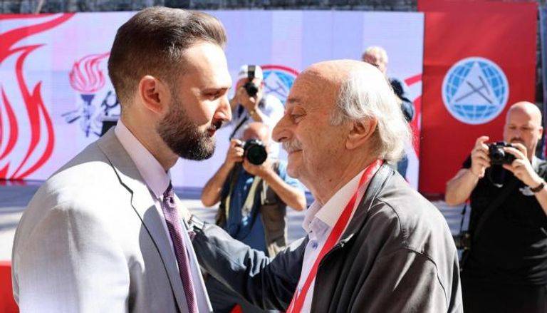 كيف أبعد تيمور و"المملكة" جنبلاط الأب عن بري وميقاتي!