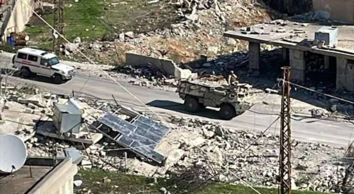غارة "إسرائيليّة" استهدفت سيارة و"فاناً" في طيردبا... الجيش اللبناني ينتشر في عيترون