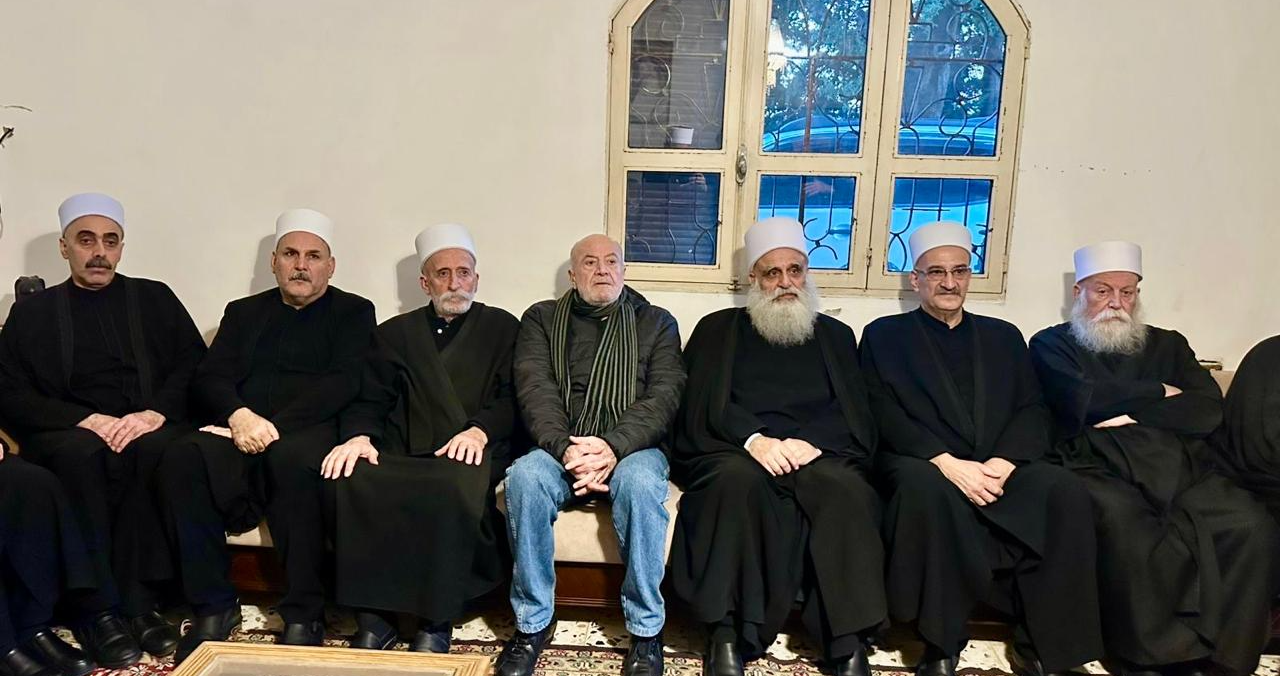 أبي المنى: نأمل انطلاقة جديدة للعهد لبناء
الوطن وحكومة قادرة على تحقيق الأهداف المنشودة