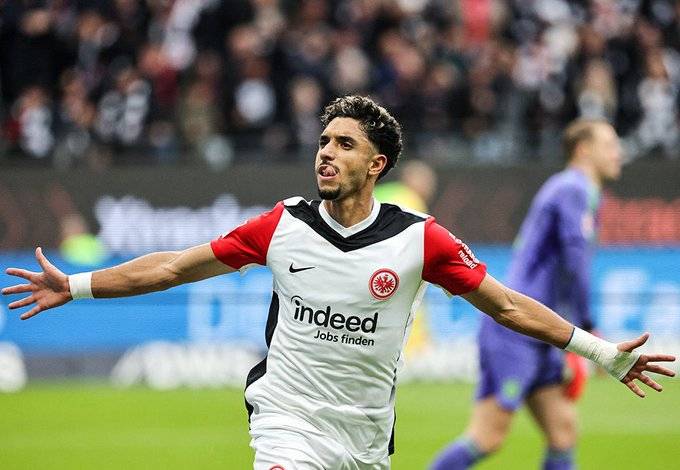 بديل رودري.. مانشستر سيتي يفاوض لاعبا في ناديين