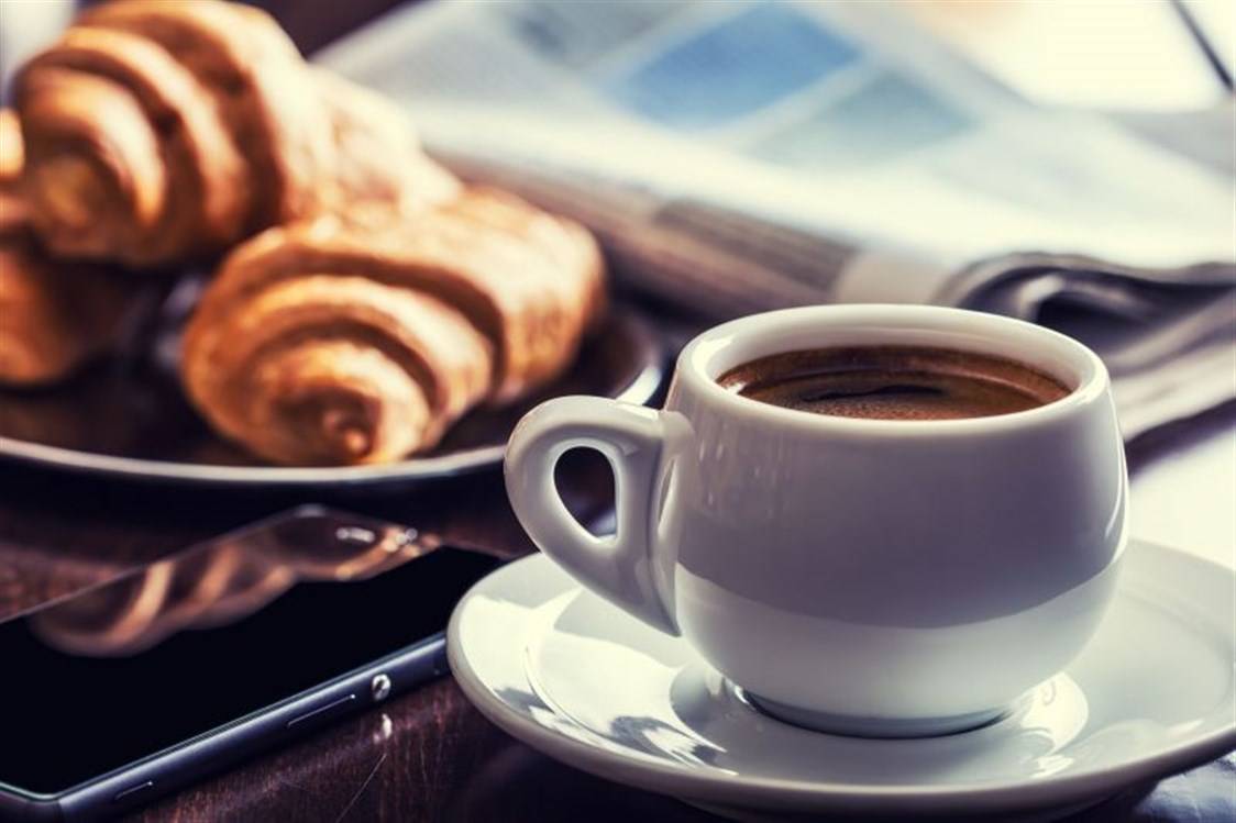 القهوة الصباحيّة درع وقاية للقلب أم سلاح ذو حدين؟