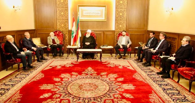 أبي المنى زار عون واتصل بسلام وقائد الجيش بالإنابة
التقى جنبلاط والمدير العام لأمن الدولة