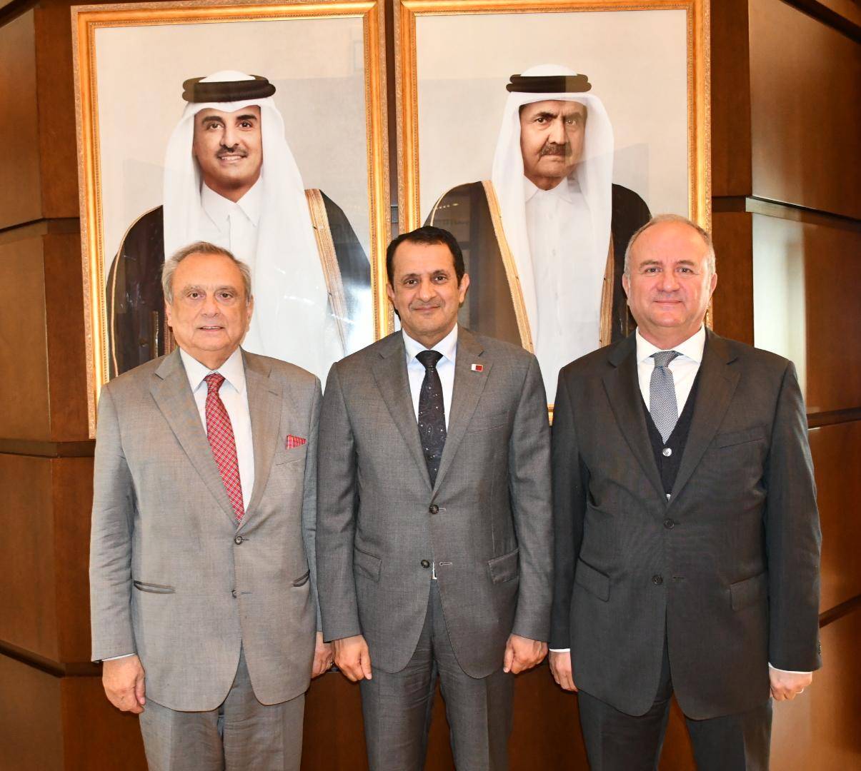 حبيب عرض مع السفير القطري
اوضاع مصرف الاسكان