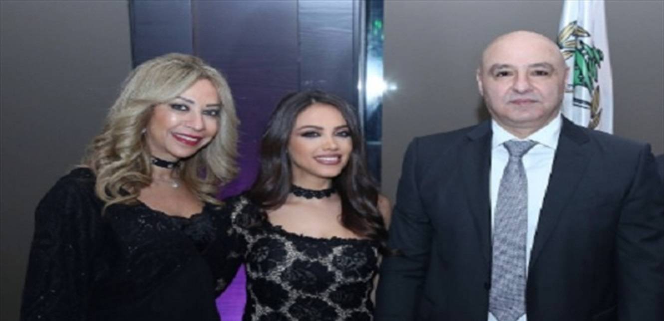 ممثلة لبنانيّة تنشر صورة مع الرئيس عون والسيّدة الأولى: "لبنان على ايديك رح يرجع سويسرا الشرق"