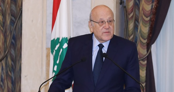 كرم وزراء حكومة" معاً للإنقاذ"
ميقاتي نتمنّى لعون عهداً ميموناً
ولسلام النجاح في مسيرته