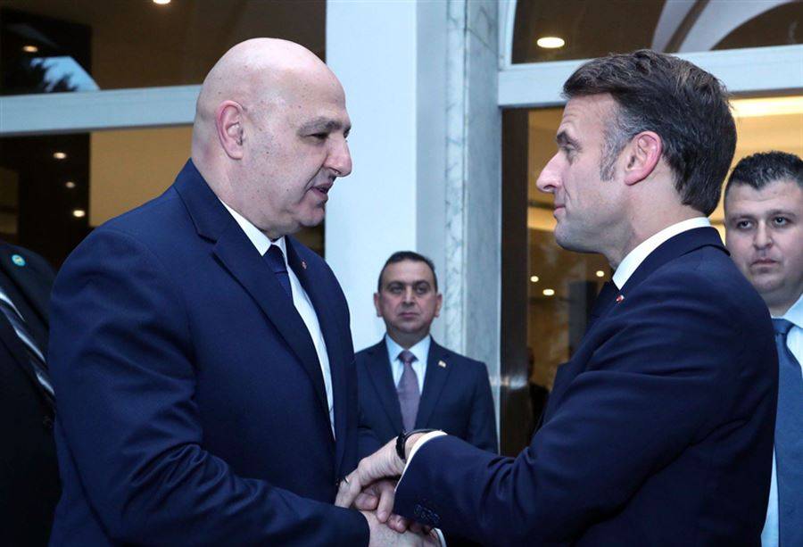 اتصال بين عون وماكرون بشأن وقف إطلاق النار
