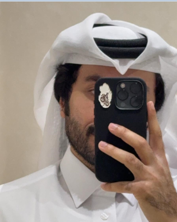 من هو المؤثر القطري الملقب بالمجهول؟