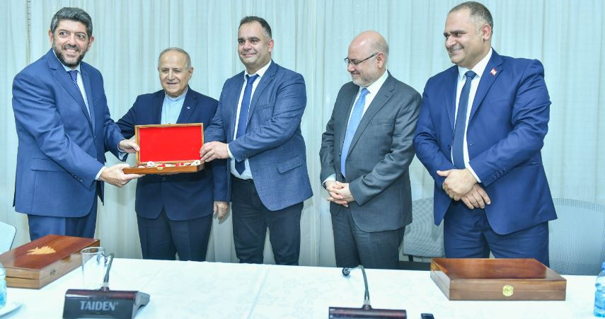 توقيع اتفاقية تعاون بين "اوتيل ديو" ومستشفى جزين الحكومي
الأبيض: سنطوّر مراكز متخصصة لدعم
استدامتها مع التمويل من البنك الدولي