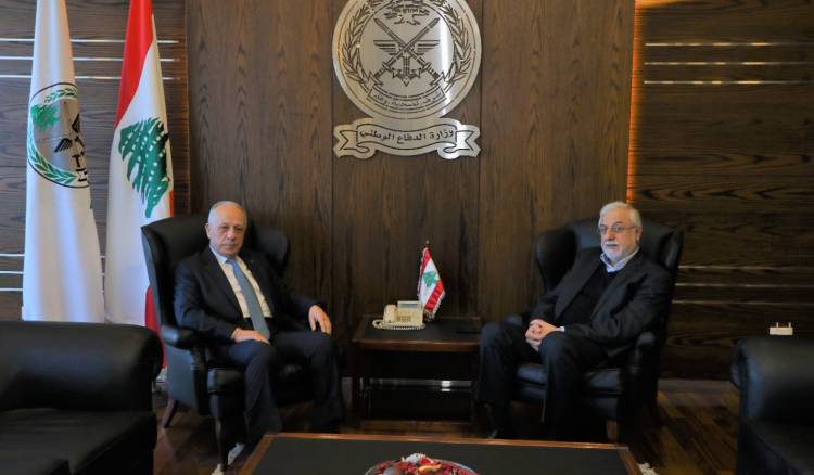 وزير الدفاع التقى الصمد