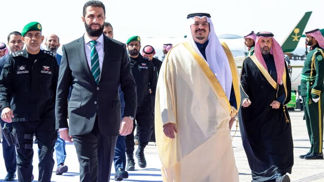 في أول زيارة رسمية له... الشرع في السعودية للقاء بن سلمان