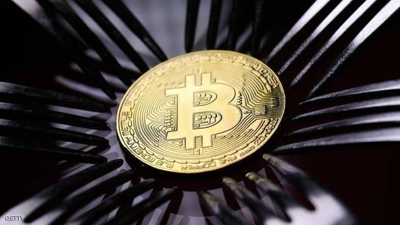بتكوين تهبط دون 95 ألف دولار