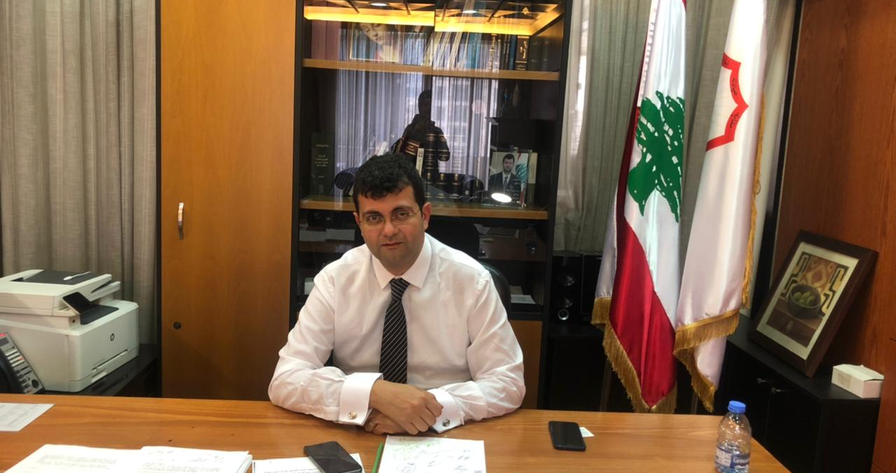 سلوم: لتطبيق النصوص القانونية
في ما خص الادوية المهربة
