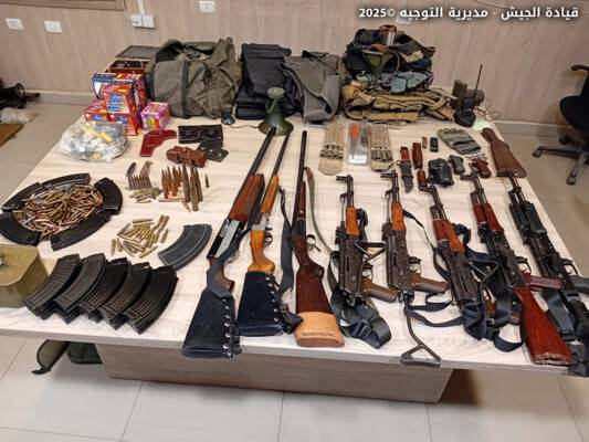 الجيش: عمليّات دهم
وتوقيف 8 أشخاص في البقاع