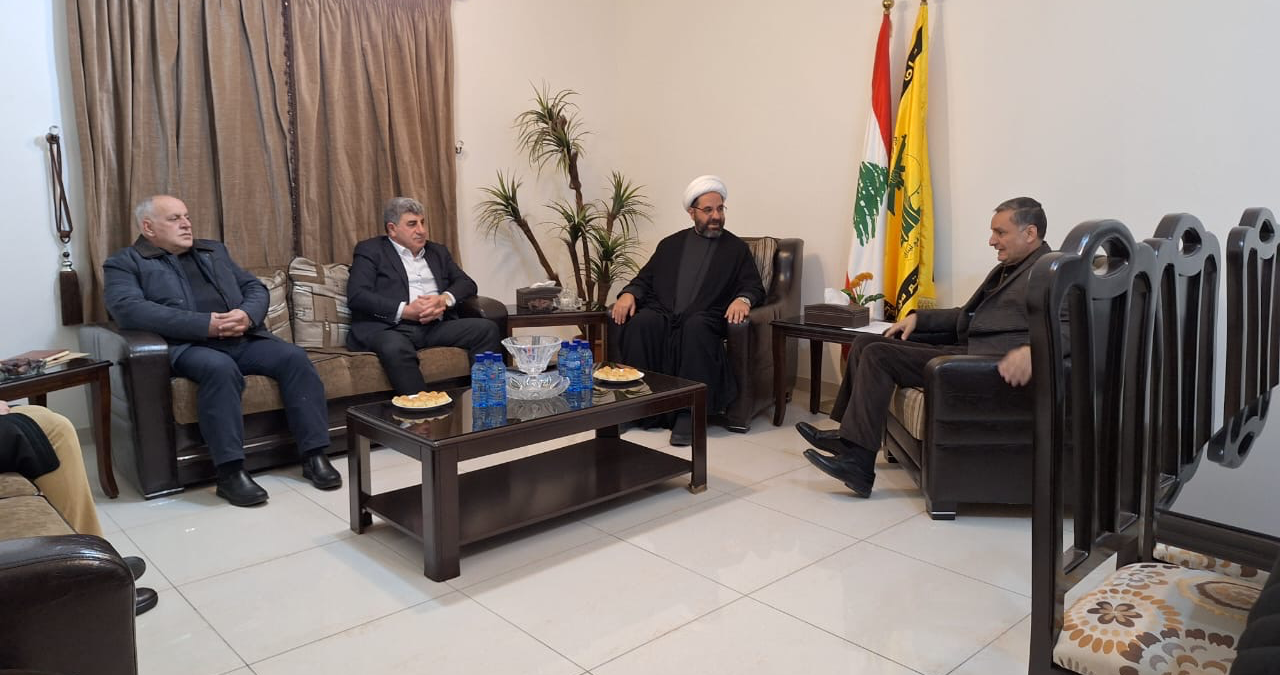 استنكرتا التصريحات العنصريّة للرئيس الأميركي
قيادتا حزب الله و "أمل": للبدء في إعادة الإعمار
والتحضير للاستحقاق البلدي والاختياري
