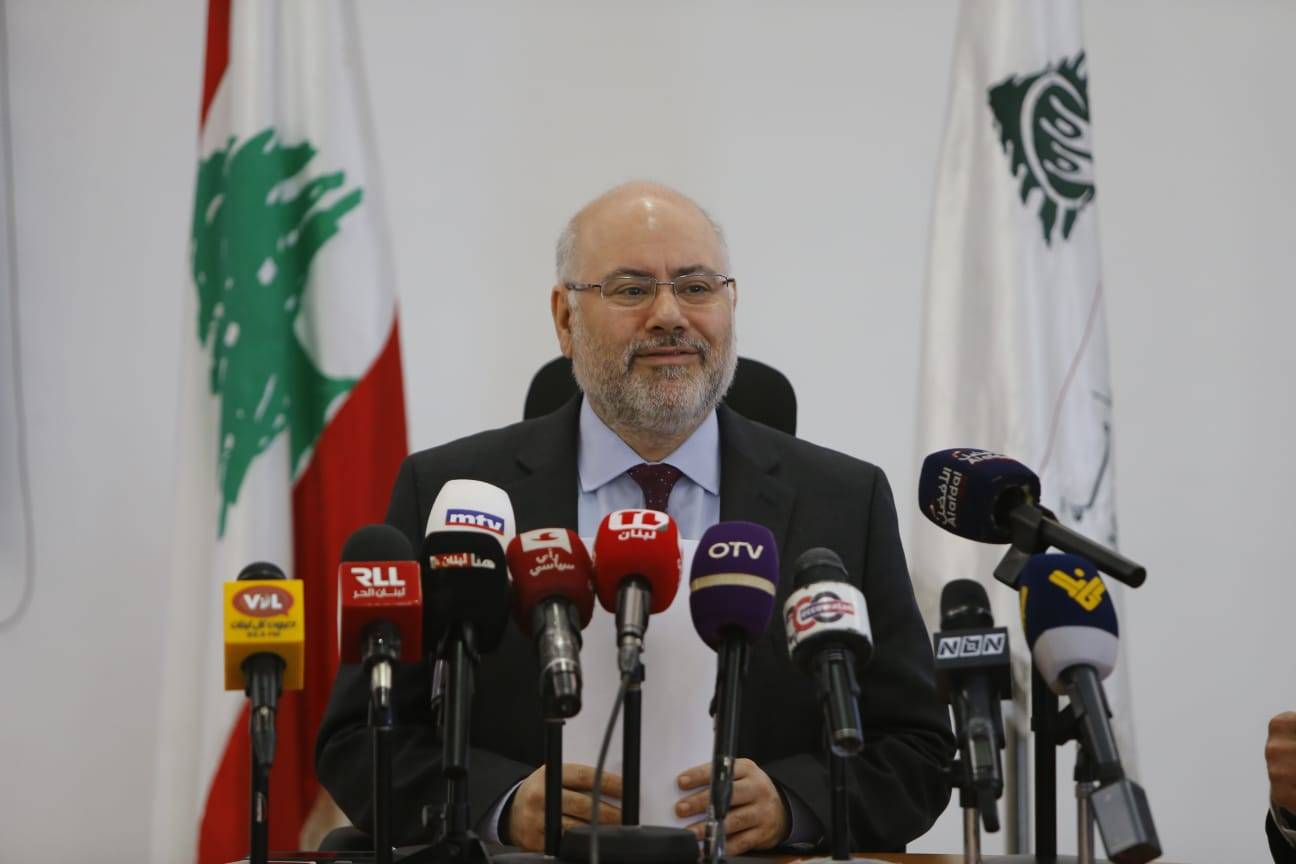 الأبيض يعرض مشروع دعم أقسام غسيل الكلى في 20 مستشفى حكومياً