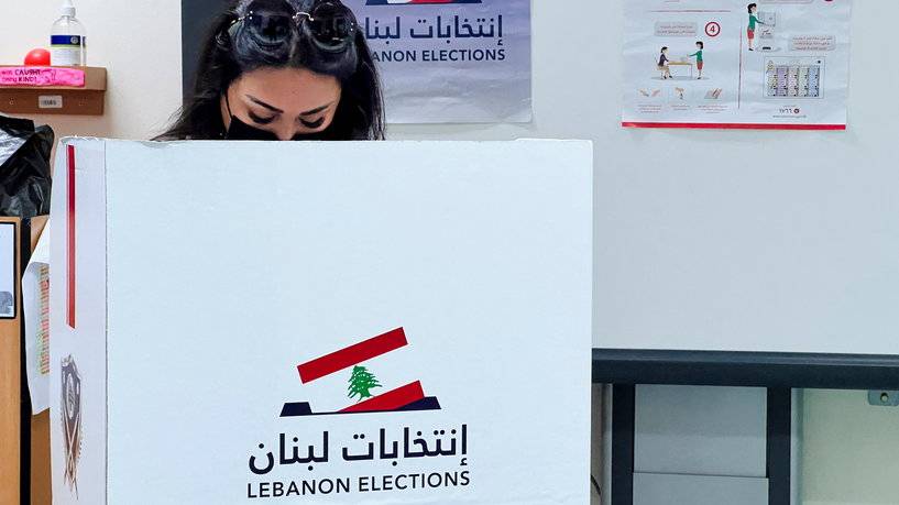 نواب وكتل مُستقلّة ينشطون لتشكيل تكتل نيابي داعم لعون والعهد
هل يتوسّع التجمّع الى تحالف لخوض الإنتخابات النيابيّة العام المقبل؟