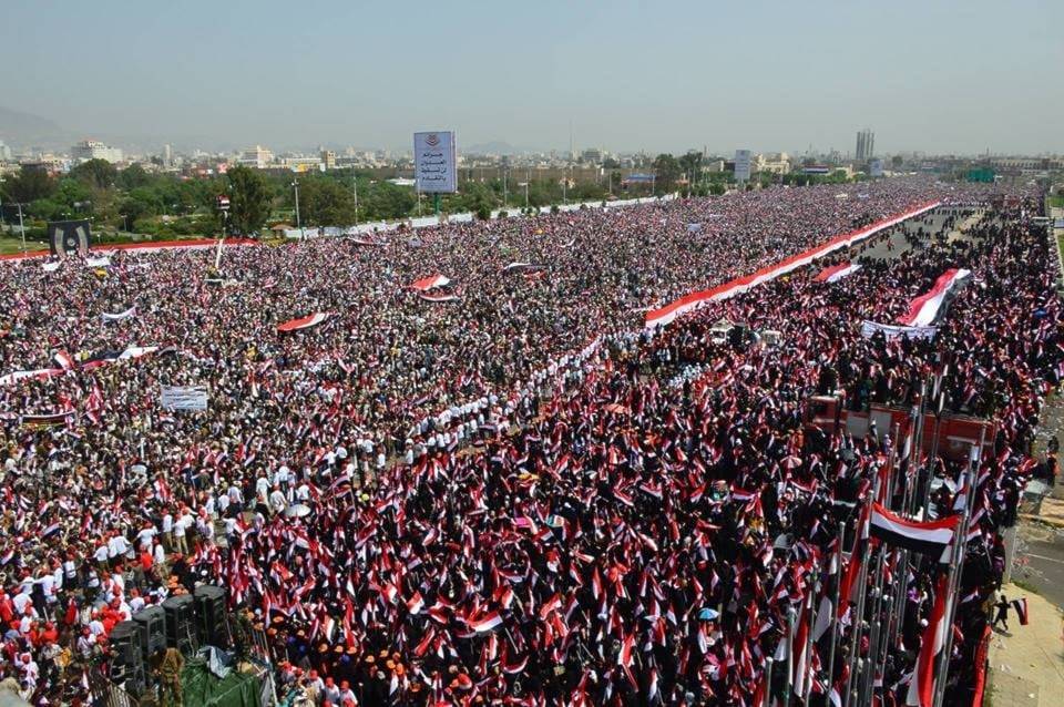 "سنواجهها بقوة"... حكومة صنعاء تحذّر من أي إجراءات أميركية تمسّ بمعيشة الشعب اليمني