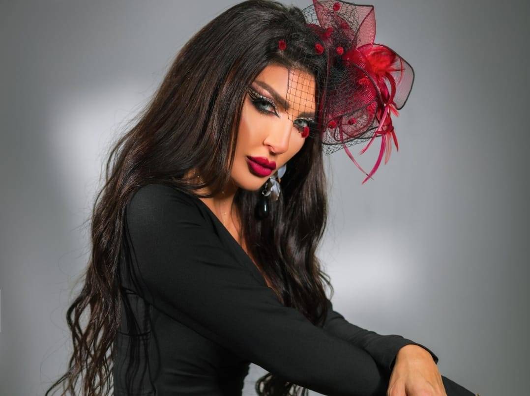 الفنانة ميرا تلفت الانظار عبر مواقع التواصل