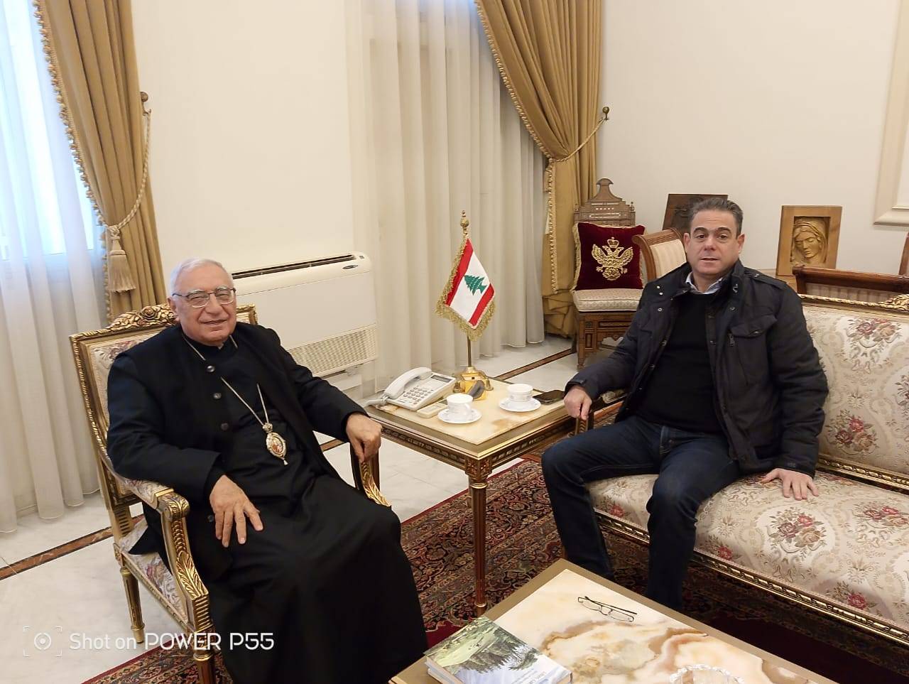 العبسي تلقى دعوة لزيارة ايران
والاطلاع على اوضاع الكنيسة